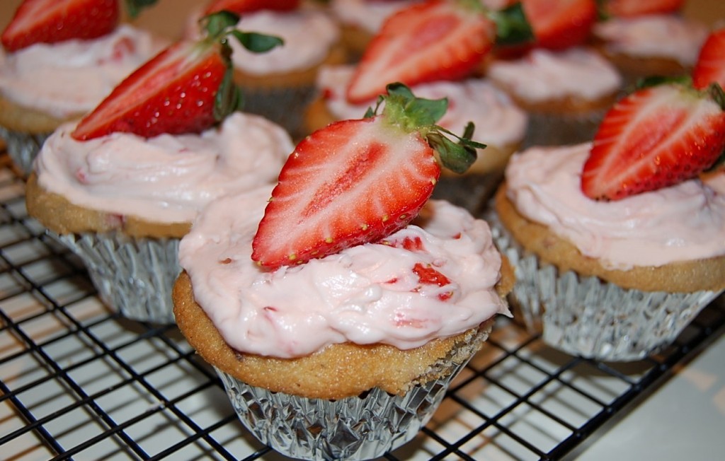 Strawberry Cupcakes with Strawberry Buttercream 