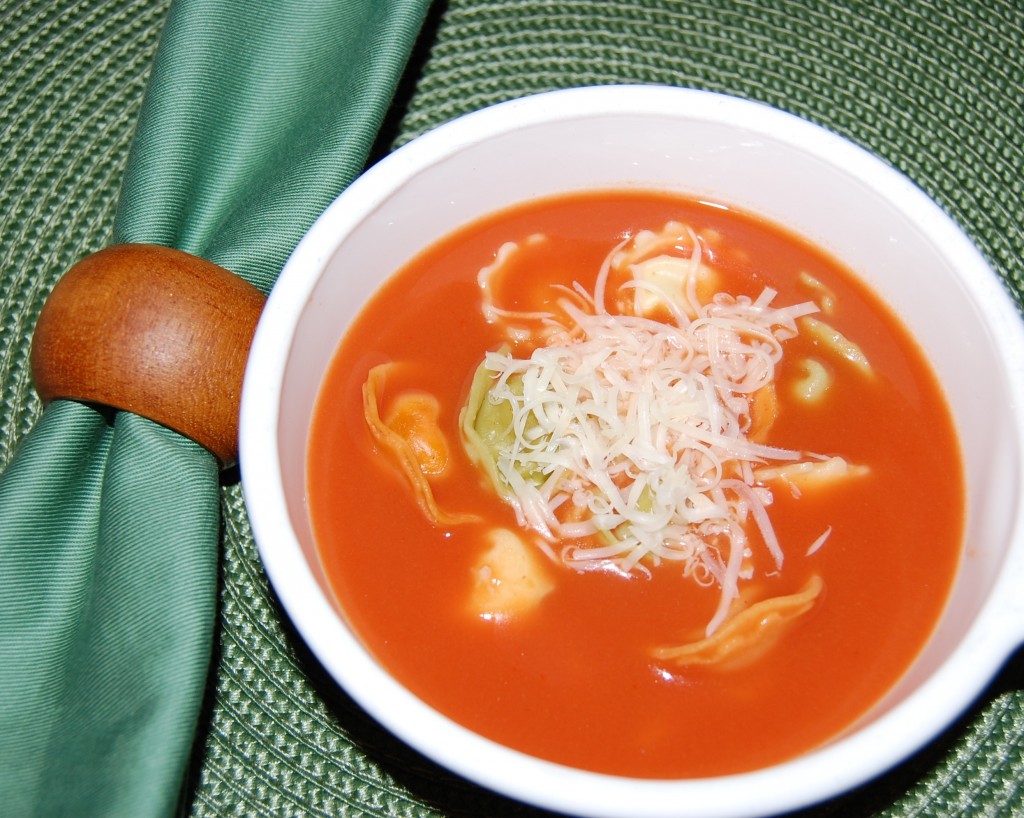 Tomato Tortellini Soup 