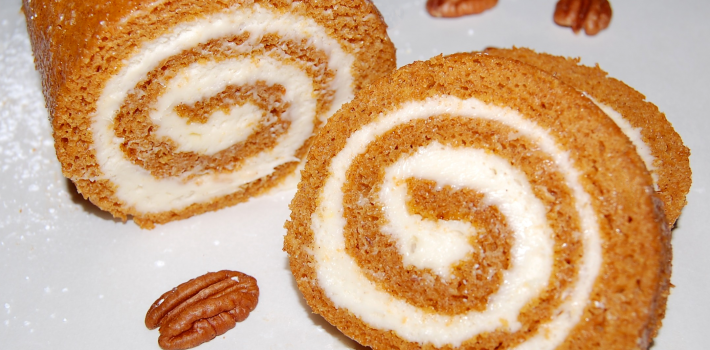 Pumpkin Roll with Cream Cheese Filling