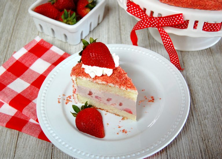 where can i get a strawberry shortcake ice cream cake